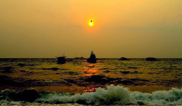 Mặt trời lặn trên biển Gành Dầu