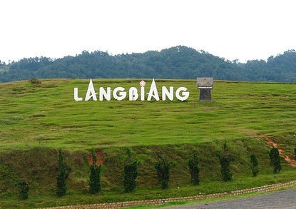 Núi Langbiang