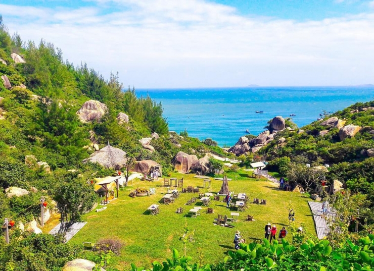 Khu du lịch sinh thái dã ngoại Trung Lương là một trong những địa chỉ cắm lều ven biển đẹp nhất Việt Nam mà bạn không thể bỏ lỡ