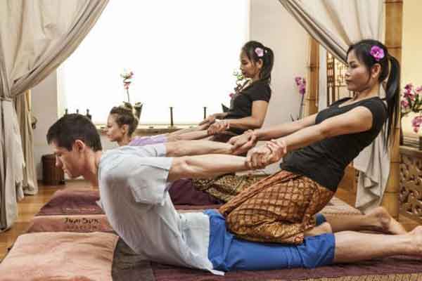Massage Thái cổ truyền