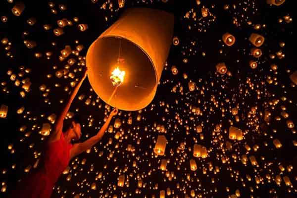 Lễ hội đèn trời Yi Peng Chiangmai